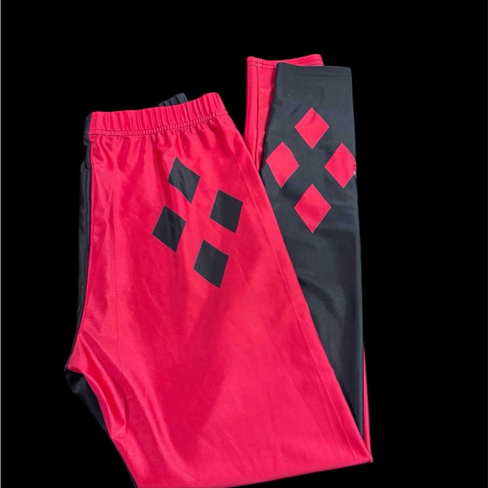 Harley Quinn Red and Black Diamond Pattern Leggings